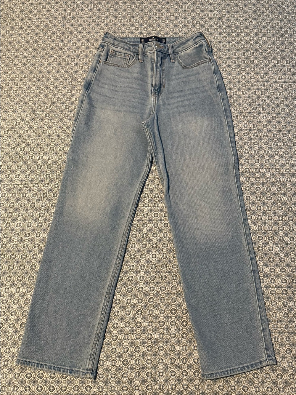 Hollister ultra high-rise vintage straight W24 L27